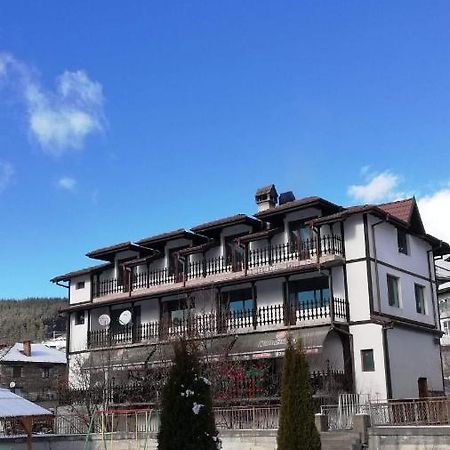 Къща за гости Динас Zmeitsa Экстерьер фото